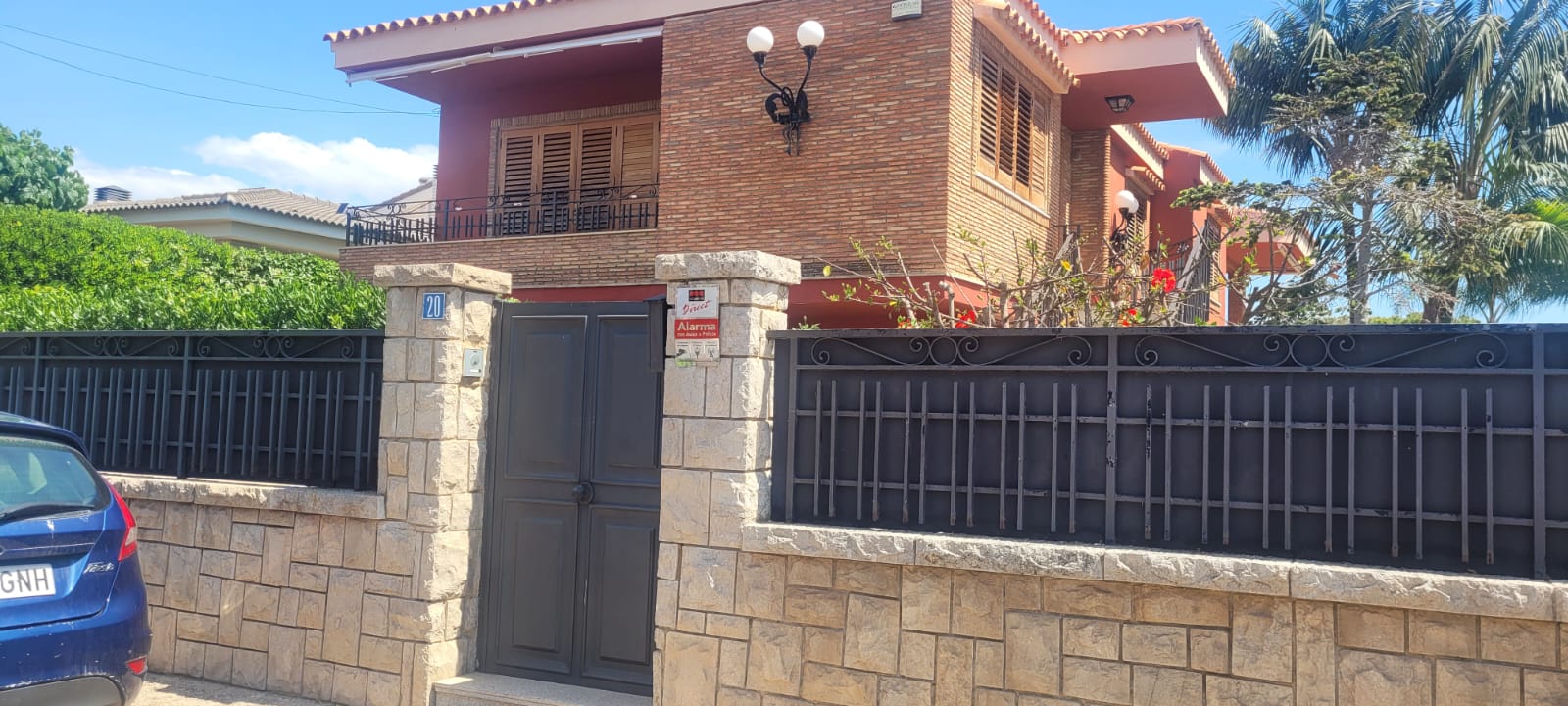 Vivienda Unifamiliar en C/Joan Miró,20 y C/Juan Carlos I,21 en Burriana (Castellon)